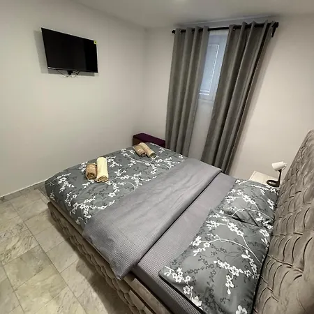 Apartment Milos